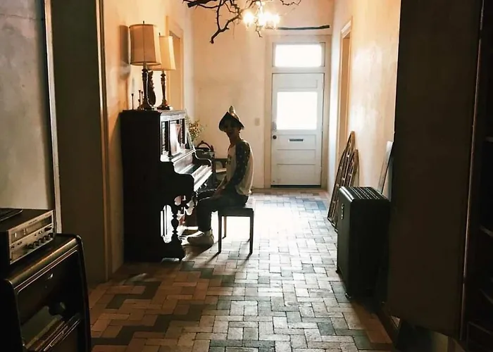 Historic Adobe In Downtown Writer's Room-shared Bath * Tucson